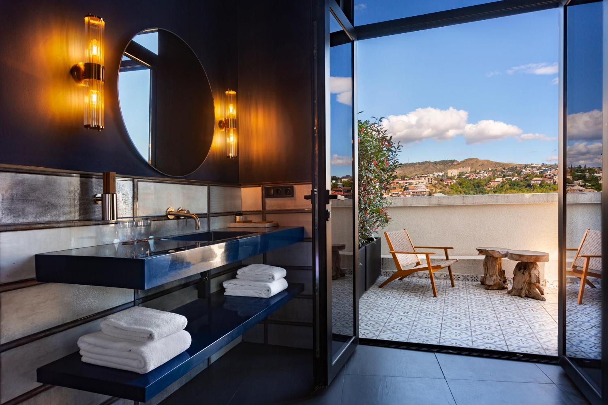 Zorba&Bond Boutique Hotel Τυφλίδα Εξωτερικό φωτογραφία