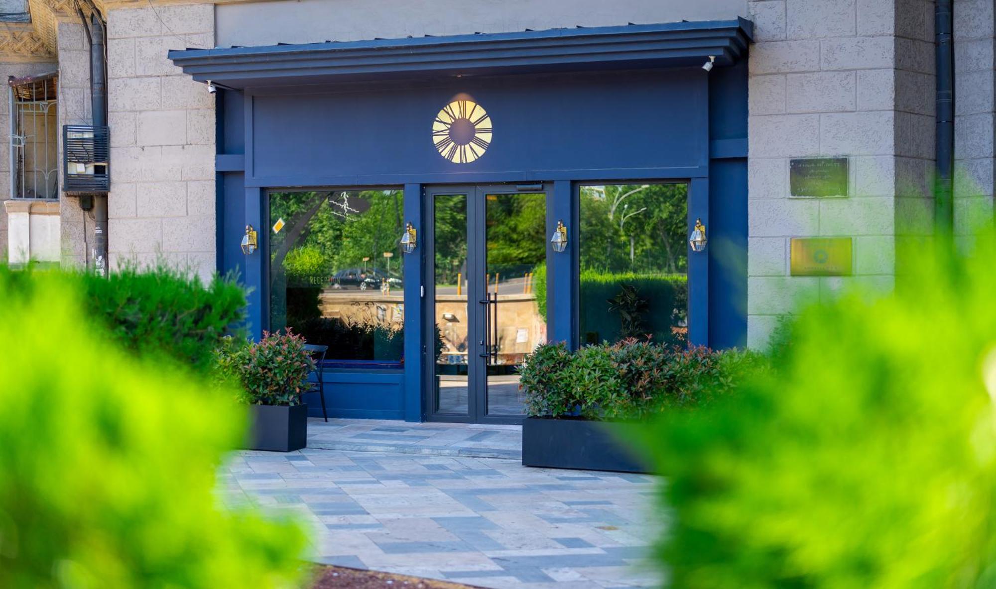 Zorba&Bond Boutique Hotel Τυφλίδα Εξωτερικό φωτογραφία
