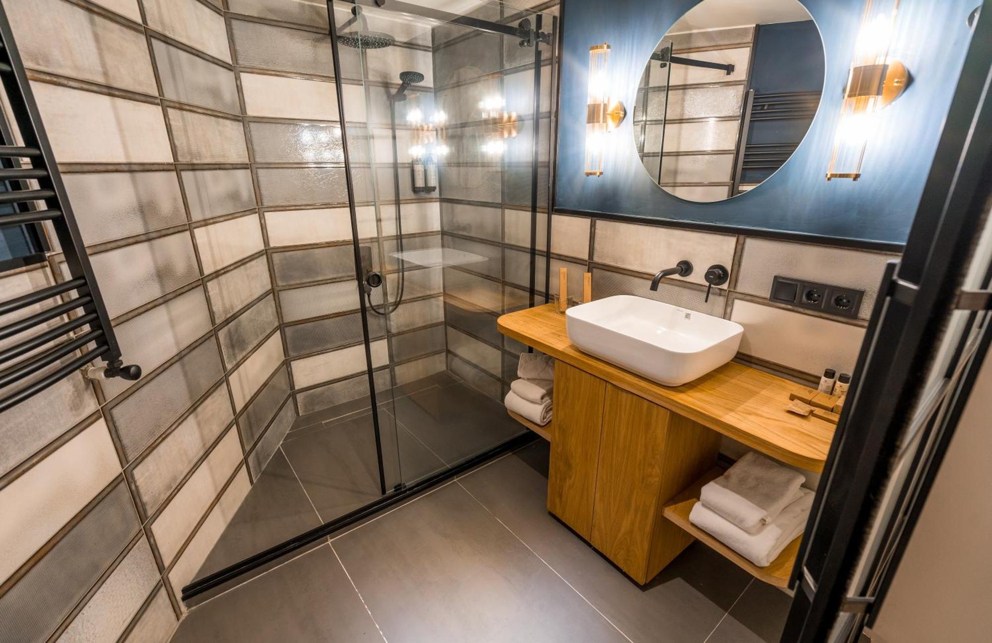 Zorba&Bond Boutique Hotel Τυφλίδα Εξωτερικό φωτογραφία